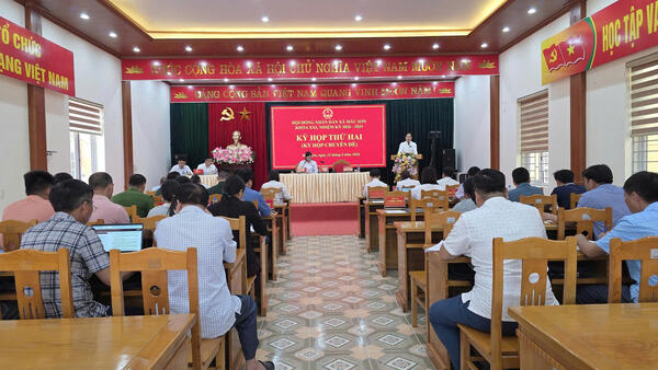 HĐND XÃ MẪU SƠN TỔ CHỨC KỲ HỌP THỨ HAI XEM XÉT, THÔNG QUA NGHỊ QUYẾT VỀ SẮP XẾP, TỔ CHỨC LẠI THÔN TRÊN ĐỊA BÀN XÃ