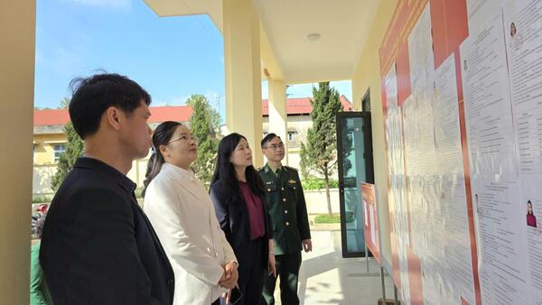 ĐOÀN KIỂM TRA SỐ 4 KIỂM TRA CÔNG TÁC BẦU CỬ TẠI MỘT SỐ XÃ