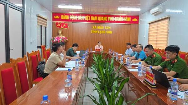 XÃ MẪU SƠN TỔ CHỨC HỌP THÁO GỠ KHÓ KHĂN, VƯỚNG MẮC TRONG CÔNG TÁC BỒI THƯỜNG, GIẢI PHÓNG MẶT BẰNG DỰ ÁN QUẦN THỂ KHU DU LỊCH SINH THÁI, CÁP TREO MẪU SƠN