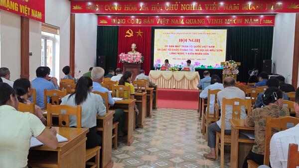 XÃ MẪU SƠN TỔ CHỨC HỘI NGHỊ "ỦY BAN MTTQ VIỆT NAM VÀ CÁC TỔ CHỨC CHÍNH TRỊ - XÃ HỘI LẮNG NGHE Ý KIẾN NHÂN DÂN"